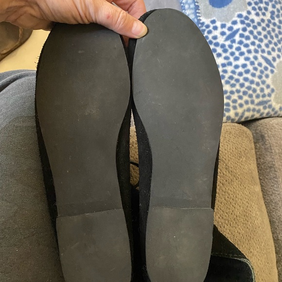 Minnetonka Fringe Boots - Picture 2 of 4